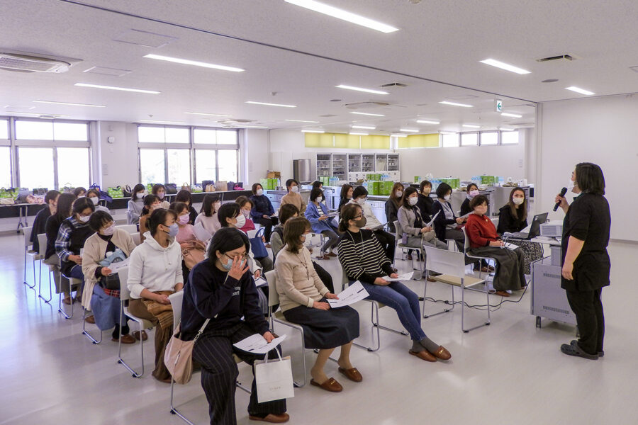 女性会フレッシュミズ「醤油づくり」講座を開催