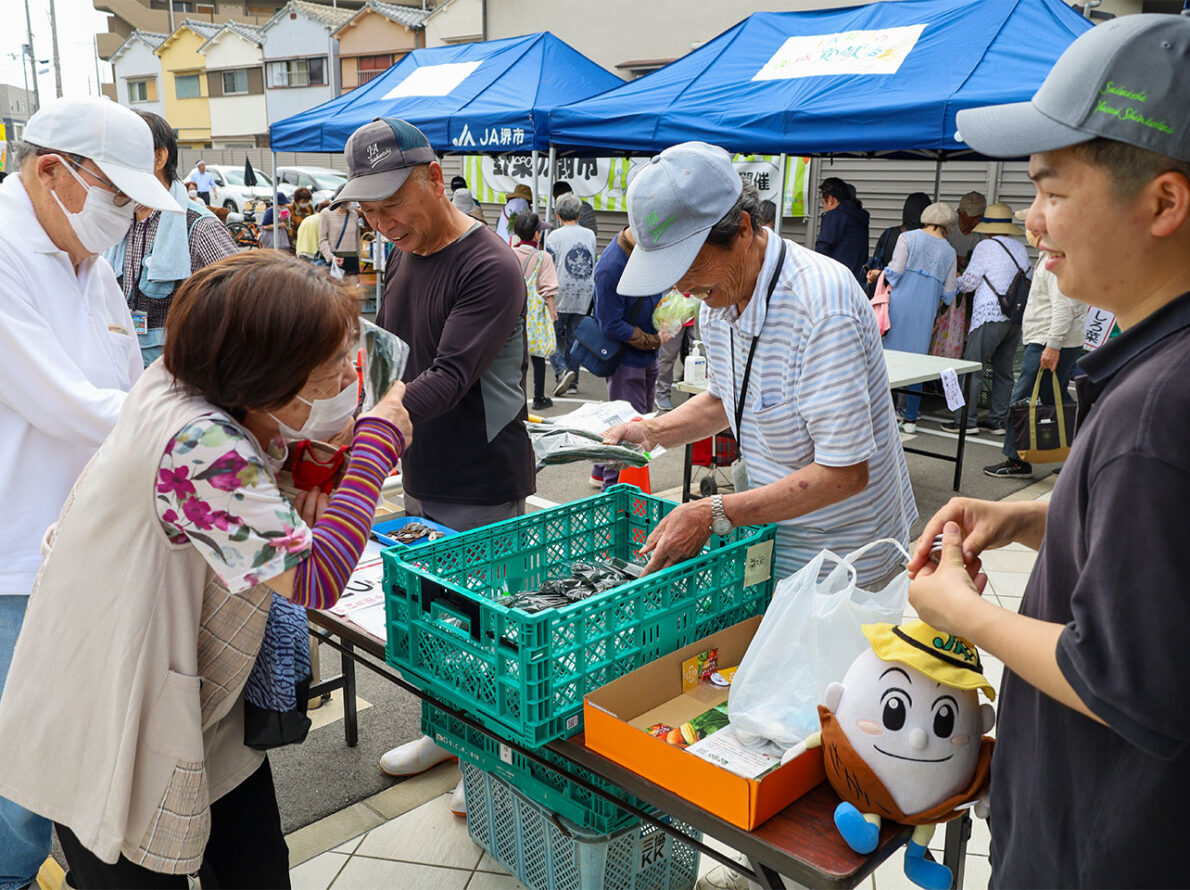 農産物の朝市にいったよ!