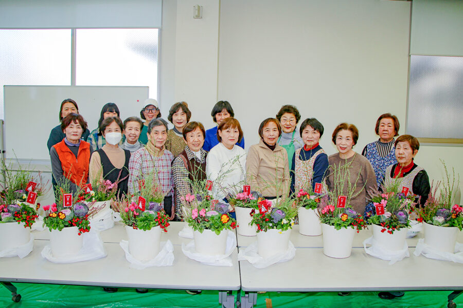 中部南支部「寄せ植え講習会」を開催