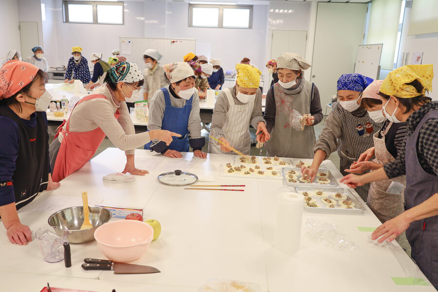 南八下支部と日置荘支部が合同で支部合同料理講習会を開催