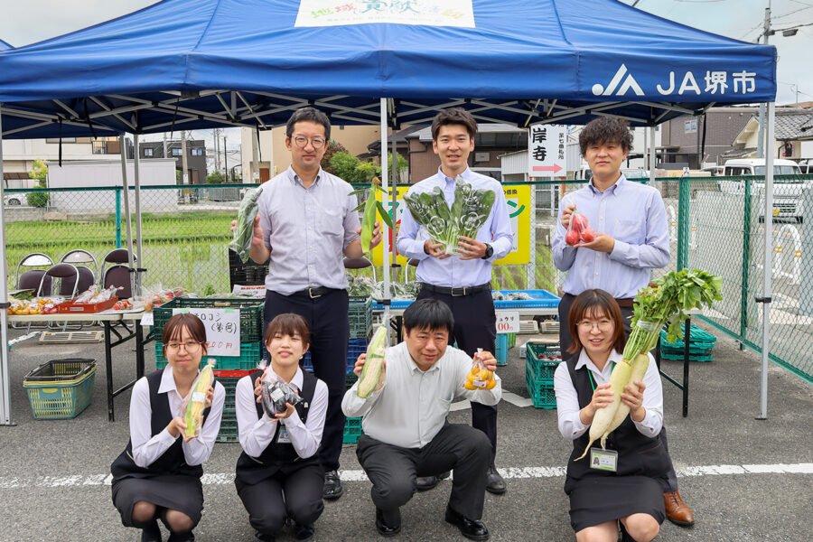 朝市で地域とのつながりを深める